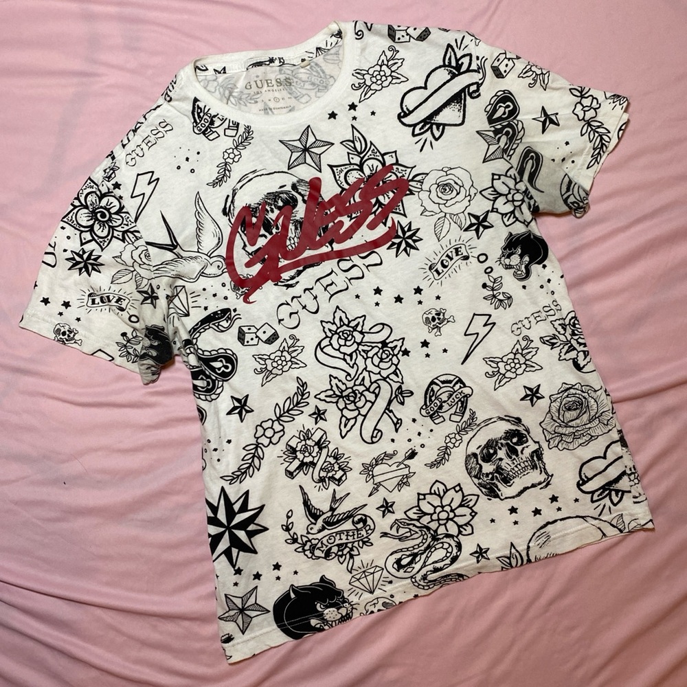 GUESS Graphic Tee with Red and Black Design